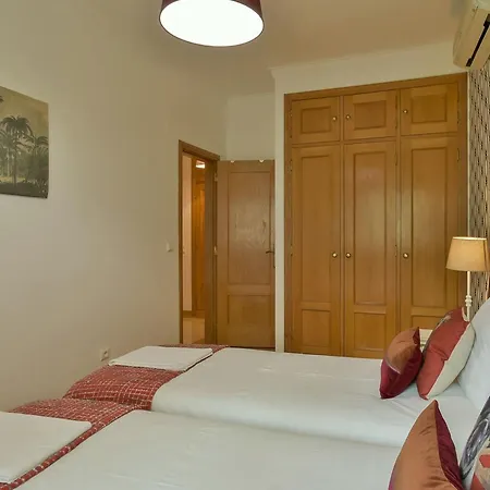 Zentrale In By Interhome דירה